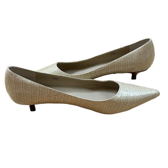 Ellen Tracy Page Pointed Toe Kitten Heel Cream Women’s Size 9.5 - Picture 5 of 11